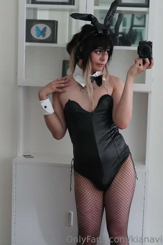 Hiyaaaaa!! Here are the rest of the bunny pics I took from y.. 18