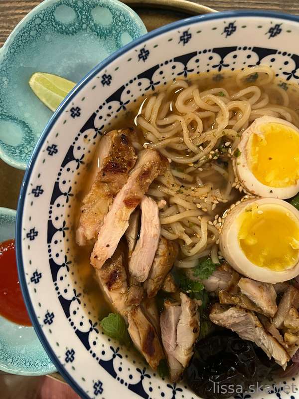 I really love Japanese food🥰 , especially ramen🍜🍥 ! What do ..