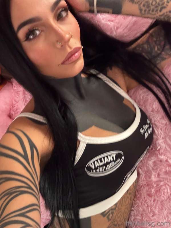 con sto caldo solo un top posso indossare 🤭