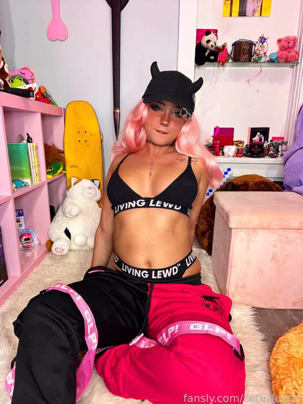 Lotusjayne - Fansly - 29 Aug, 2023 9