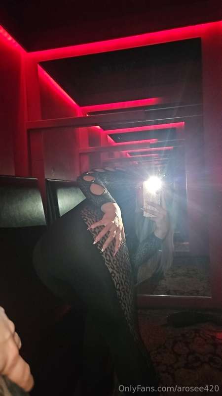 See me in the red room😘 5