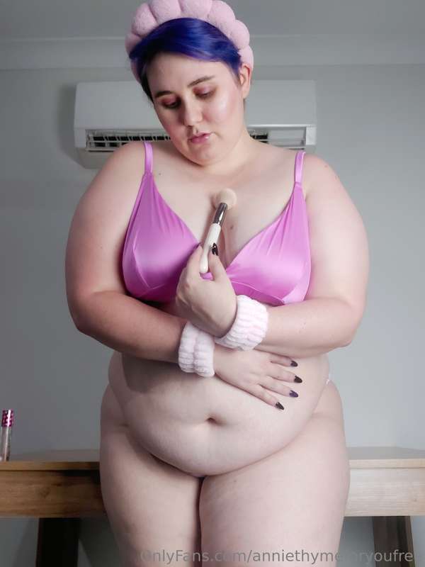 Wanna watch me take it all off? 