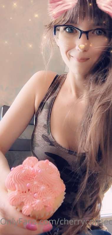 Throwback to that tasty little cupcake I made 🧁