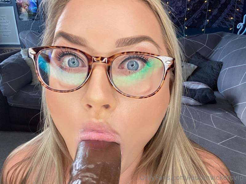 Those heavy balls must rest on my chin while I eat your dick..