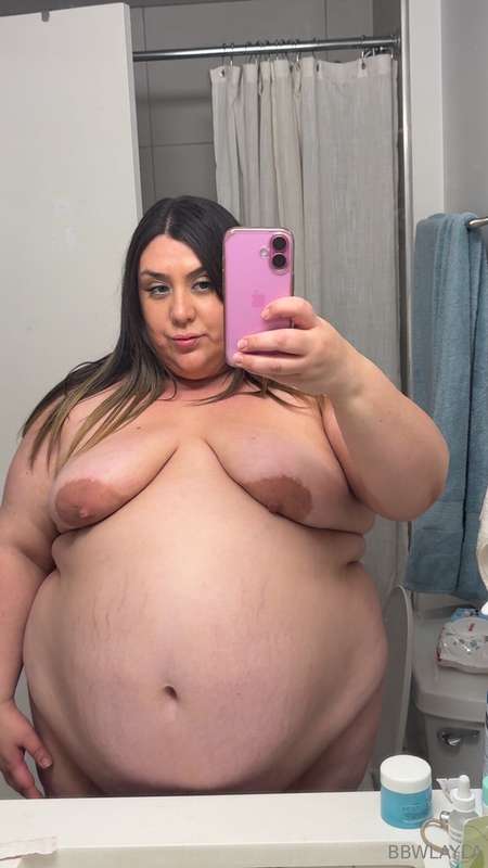 I’m swelling up like a prized fucking pig lately 😳my belly i.. 5
