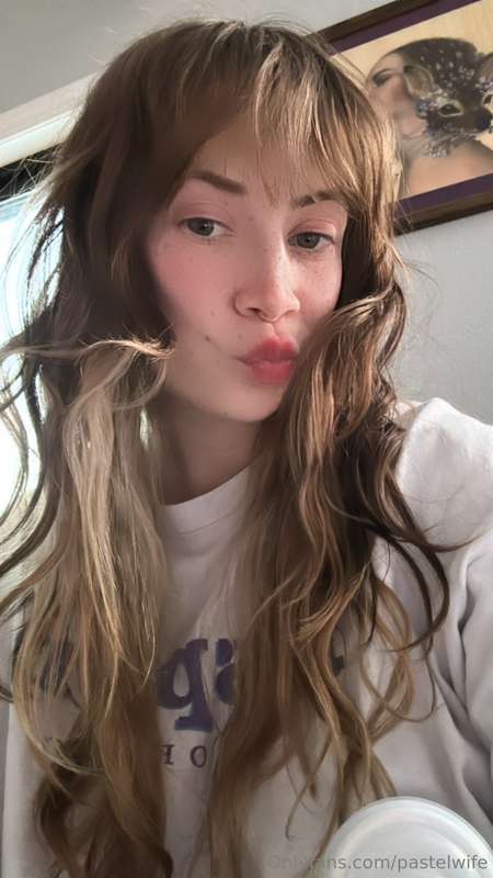 can i have kiss please? :3 