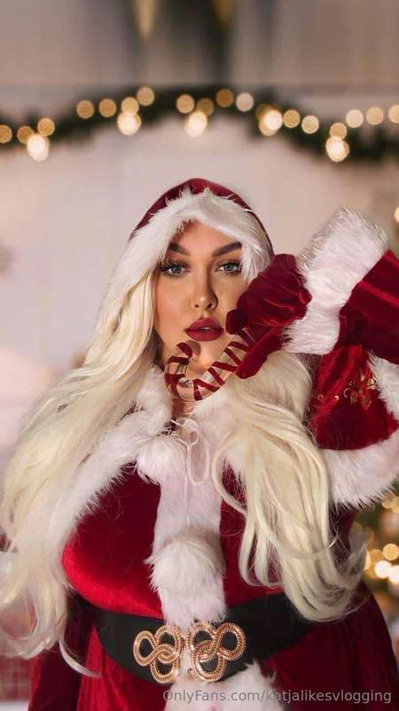 It's almost advent calendar time! Every year I do a ton of C..