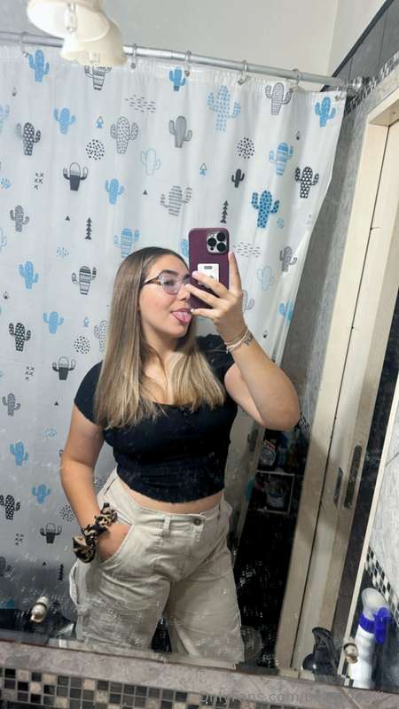 Hello daddy, how does my outfit look?