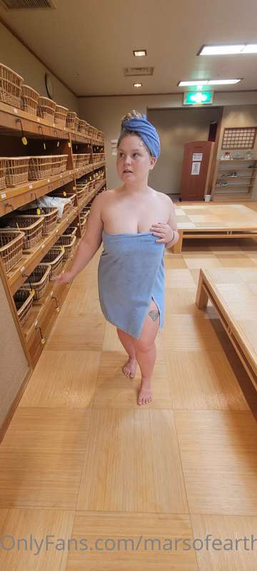 Swipe for onsen😘