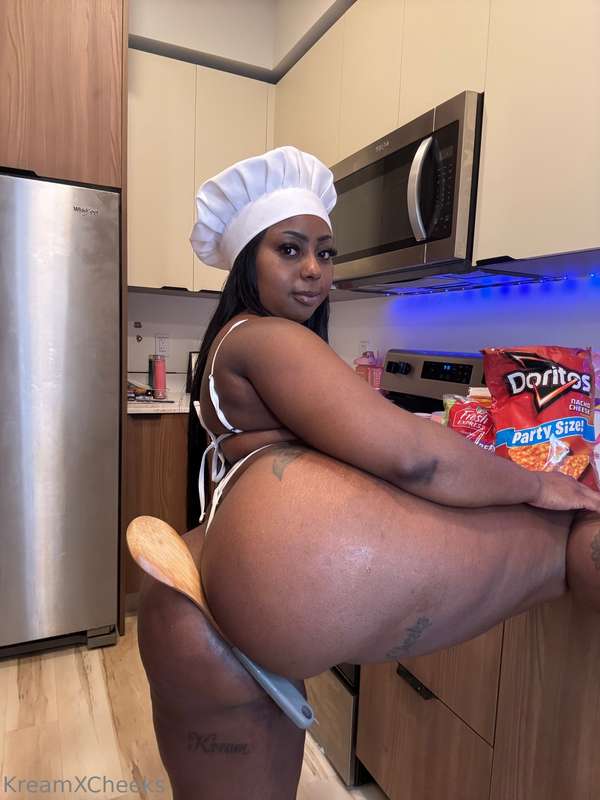Can I cook 🧑‍🍳 for you daddy? 5