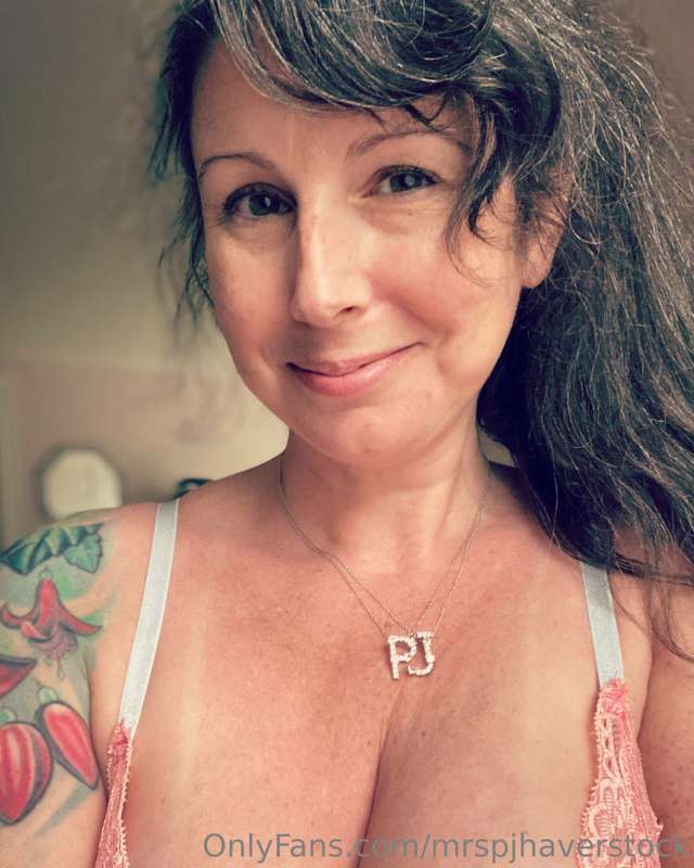Just wanted to share this pic of these gorgeous necklaces th..