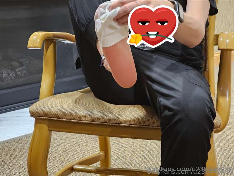 Trying to convince nurse to let me grab his 🍆with my feet!!!..