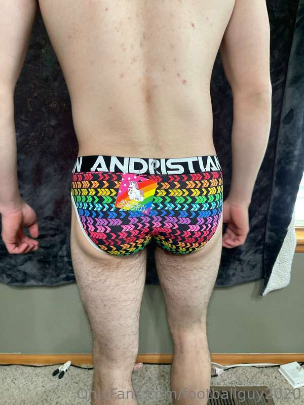 Andrew Christian looks pretty good on me! Set 1