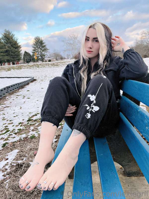 Maybe you could warm my feet up somehow 😈