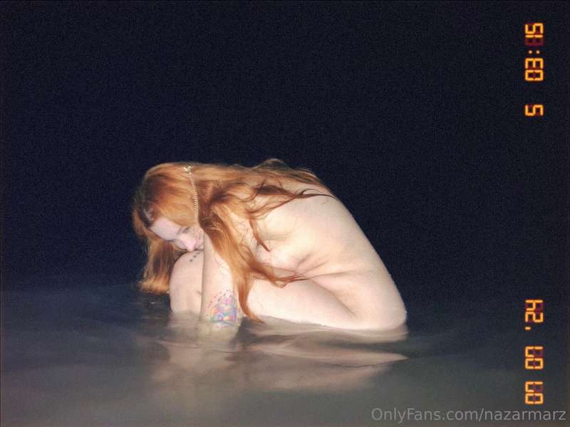 The water is warm, join me 🧜🏻‍♀️ 1