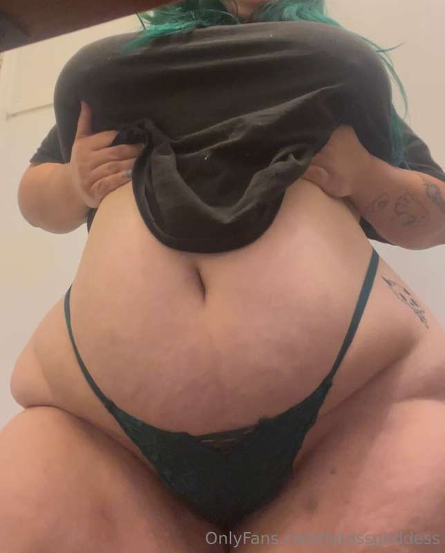 Fatassgoddess - Onlyfans - 17 Apr, 2025