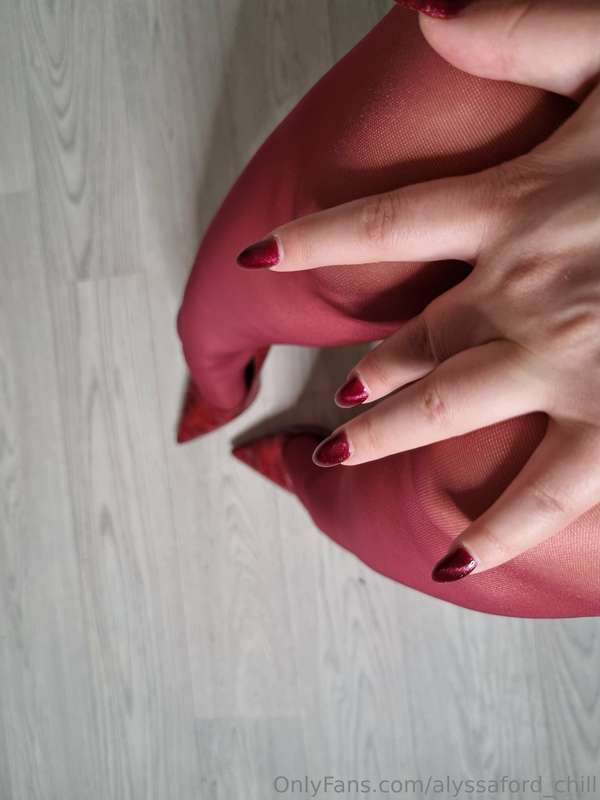 wrapped in red wolfords 💋 2