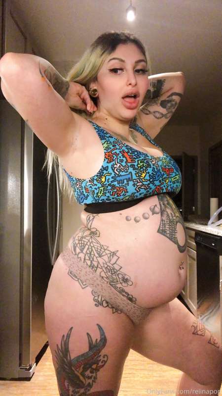 Maybe my biggest belly ever!! chugged white claws, had 2 don.. 1