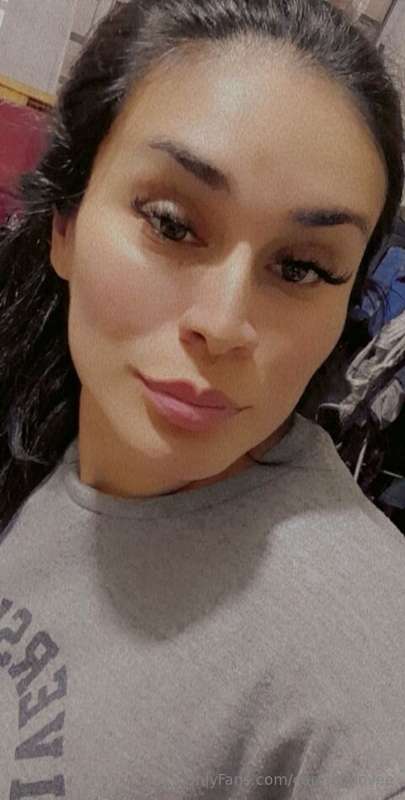 Carmelalovee - Onlyfans - 18 Apr, 2024