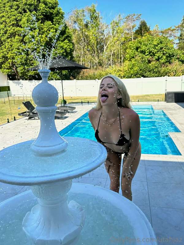 where's my pool boy 🥺🤍