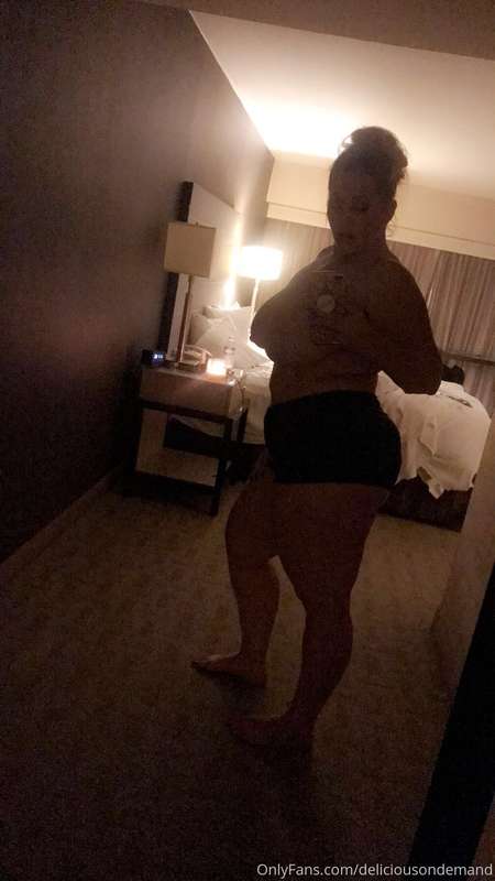 That silhouette tho 🤤