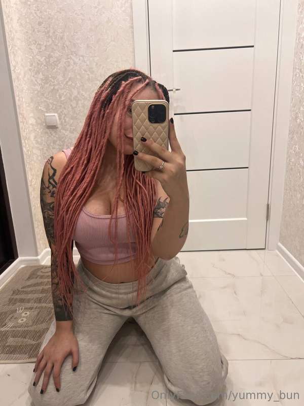 Time to start thinking about spring curvy outfits 🥰🥰💘