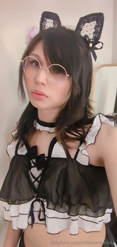 Plump and ready cuddling & feeling you between my cheeks :3 .. 18