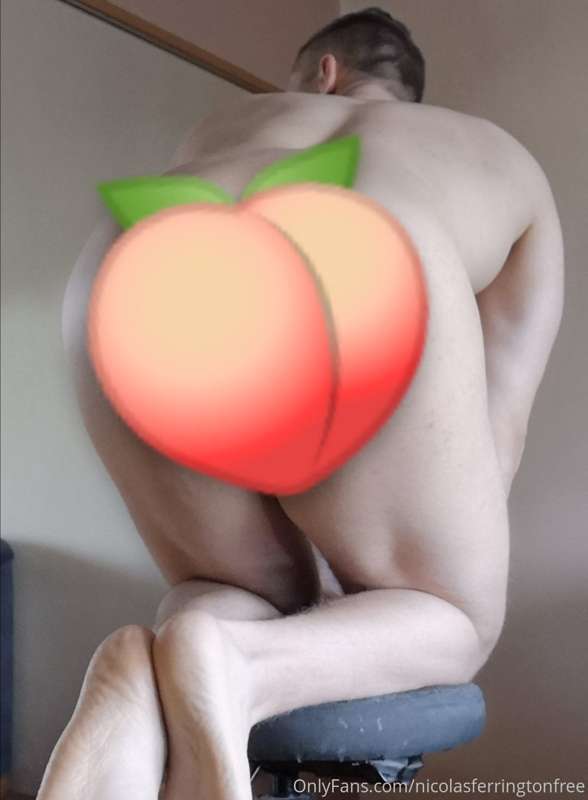 I bet you'd see me in this pose more often and also without ..