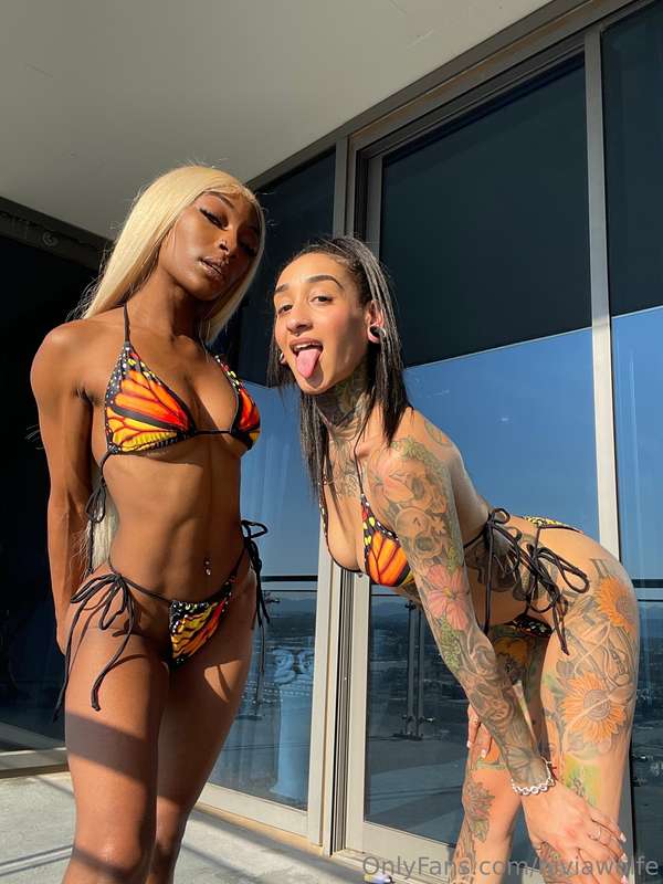 Are you guys ready for more Spicy Content from me + Ari ☺️🙈