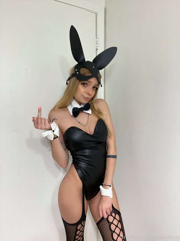 Bunny mistress set 🐰🖤🔪⛓😏 I think I’m getting so much better .. 32