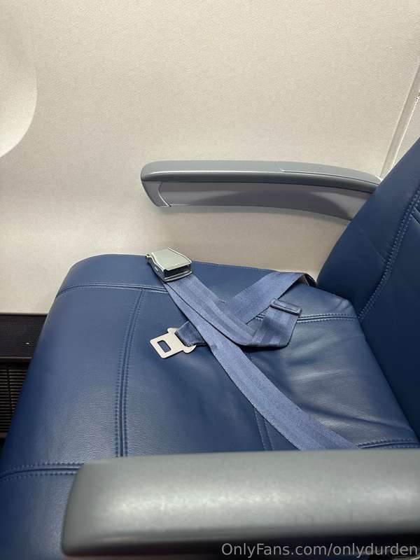 I love flying by myself ✈️ 1