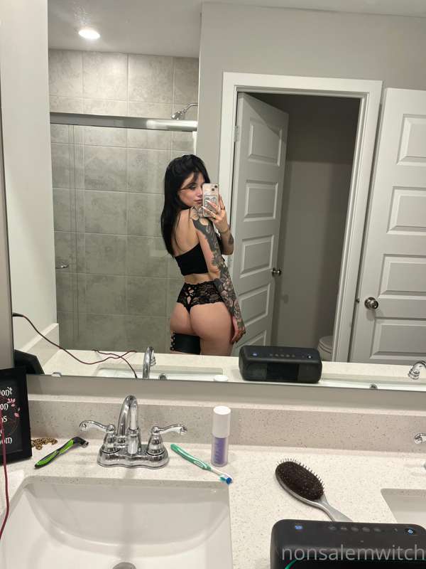 ⚠️ ass will be back for hot girl summer
⚠️ 6