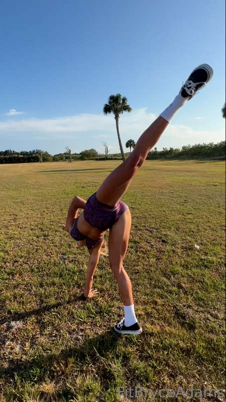 Keep swiping to see me complete a cartwheel 😉 3