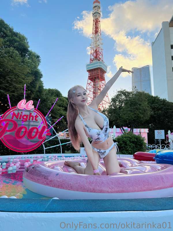 Night pool 1