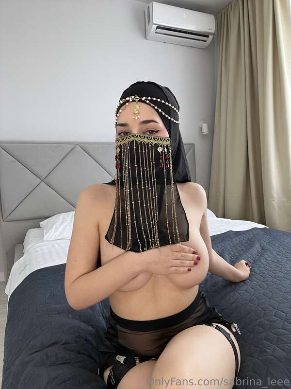 You wanna see my boobs? 😋
