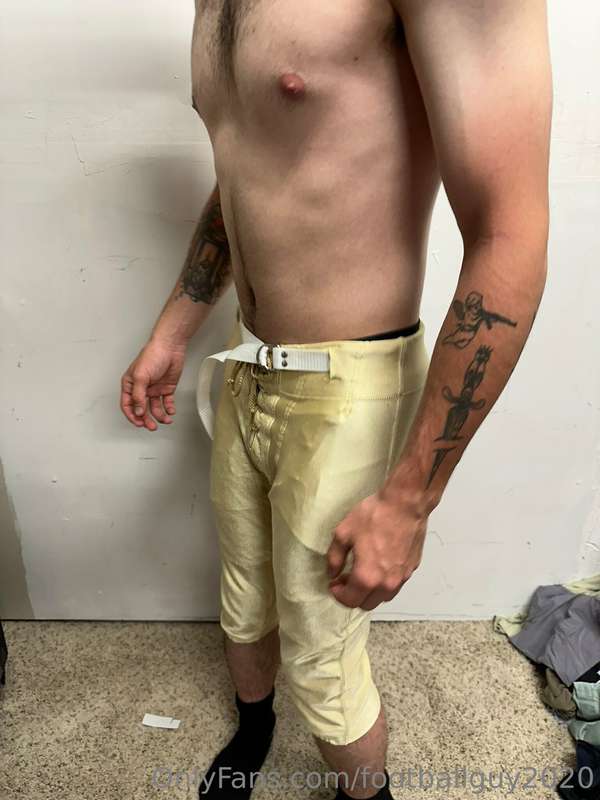 I look great in football pants don't I?? 10