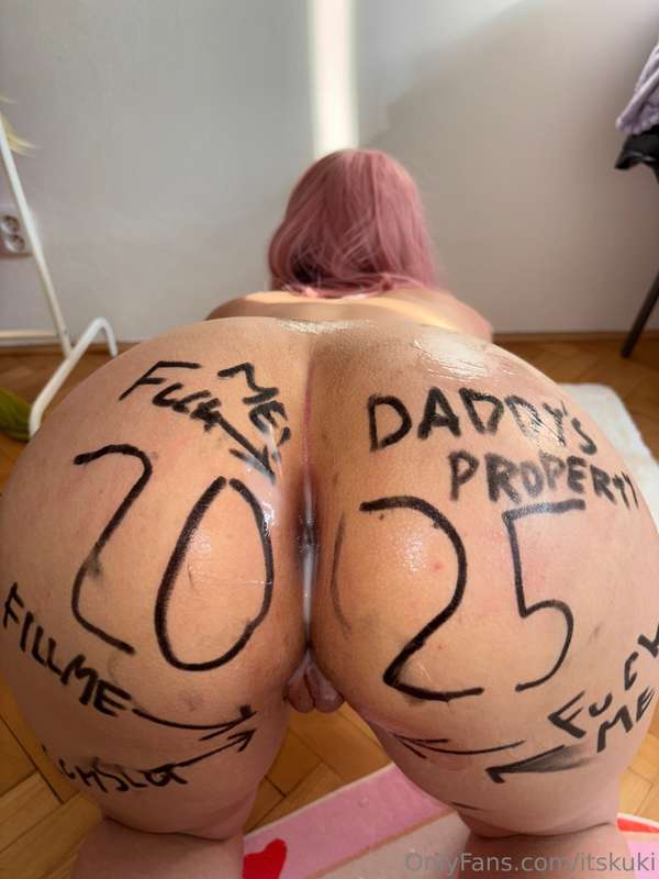 💕💦💦 HAPPY NEW YEAR 2025! 💦💦💕Thank you for all the love and s.. 2