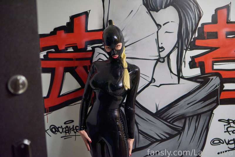 Latexdiva - Fansly - 21 Aug, 2022 2