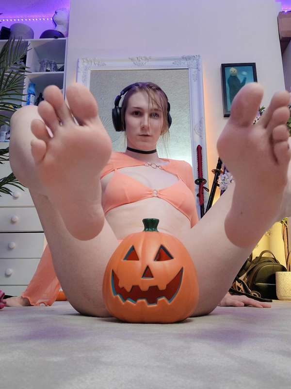 I'm excited to be filled full of Halloween spirit 😈 6