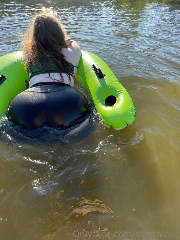 Cum to the lake with me we can go skinny dipping 🙈 1
