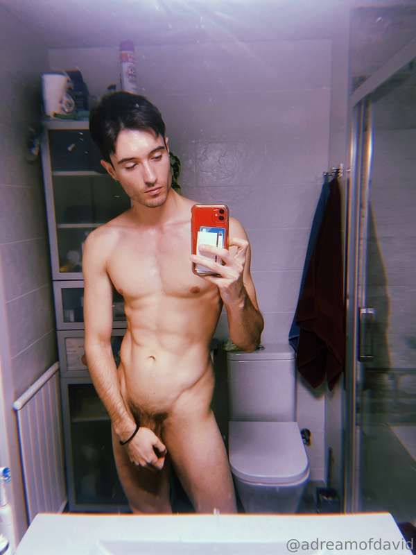 Swipe to take my hand off 🤭