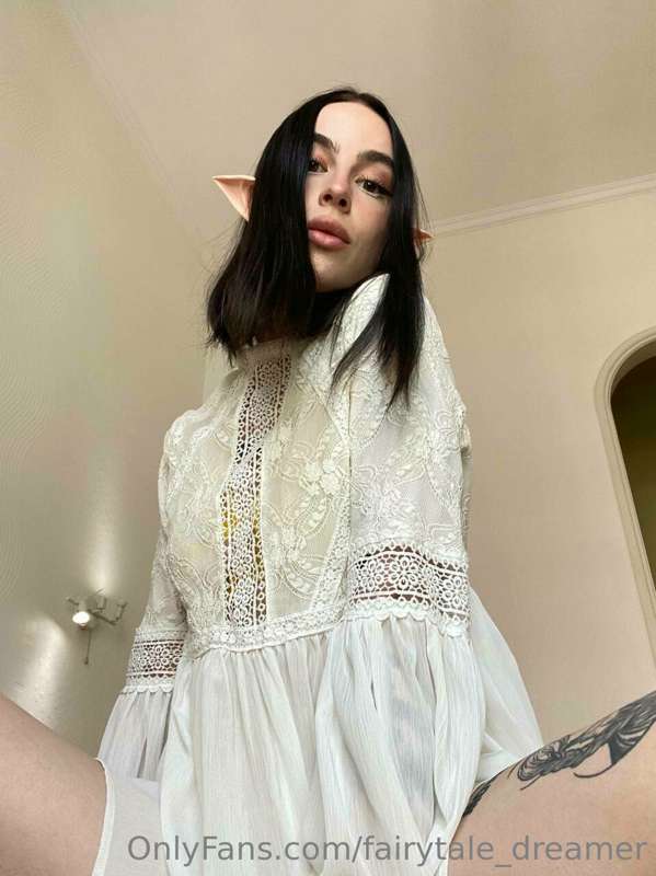 Would you rather watch my life content or more sexy one in t.. 2
