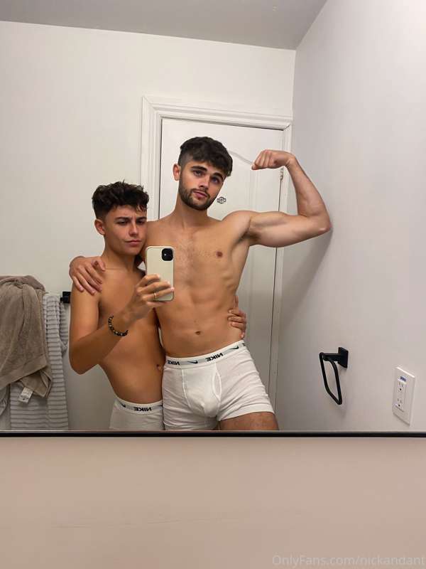 What’s everyone up to this weekend? 😏✨