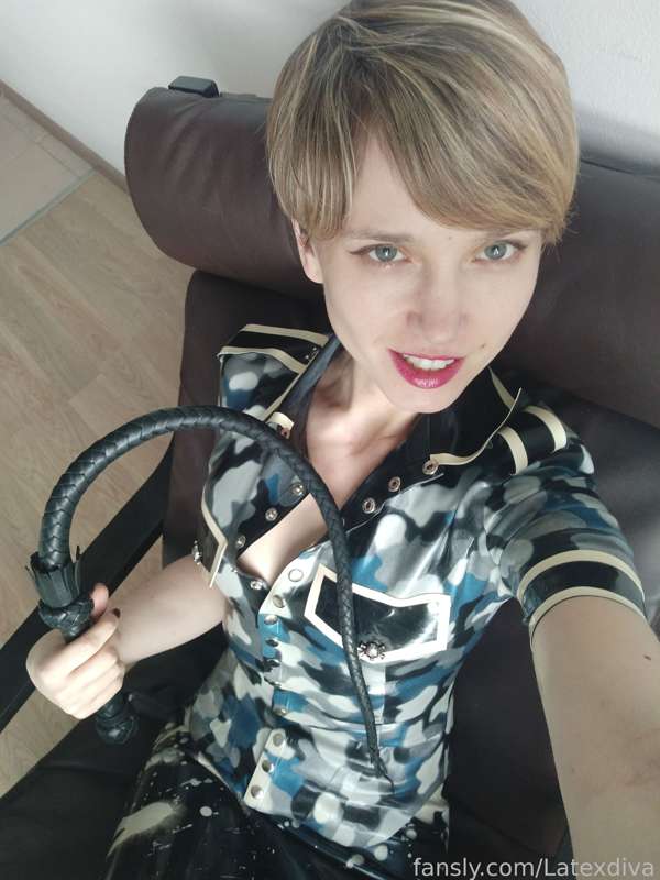 Latexdiva - Fansly - 22 Aug, 2022