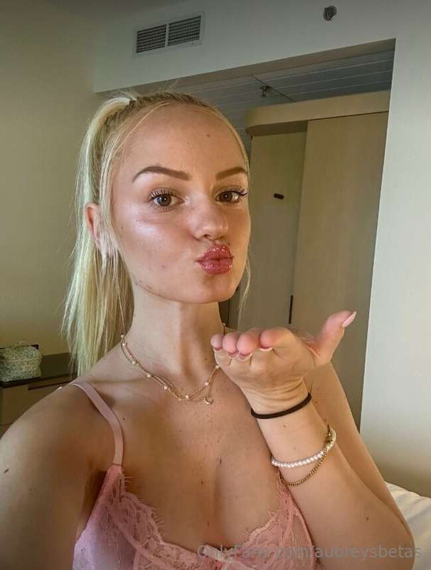 Your goddess is here!