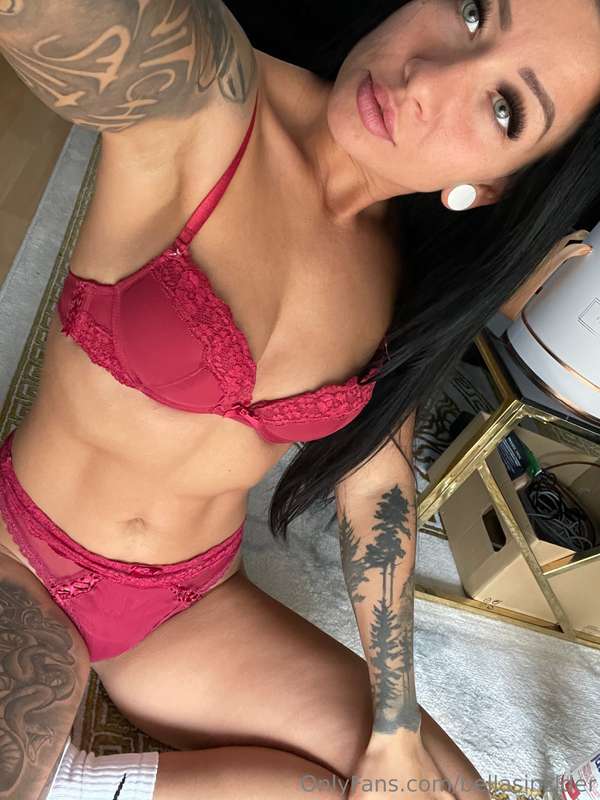 Do you like matching underwear?😇