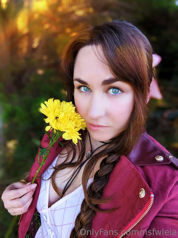 Aerith Cosplay