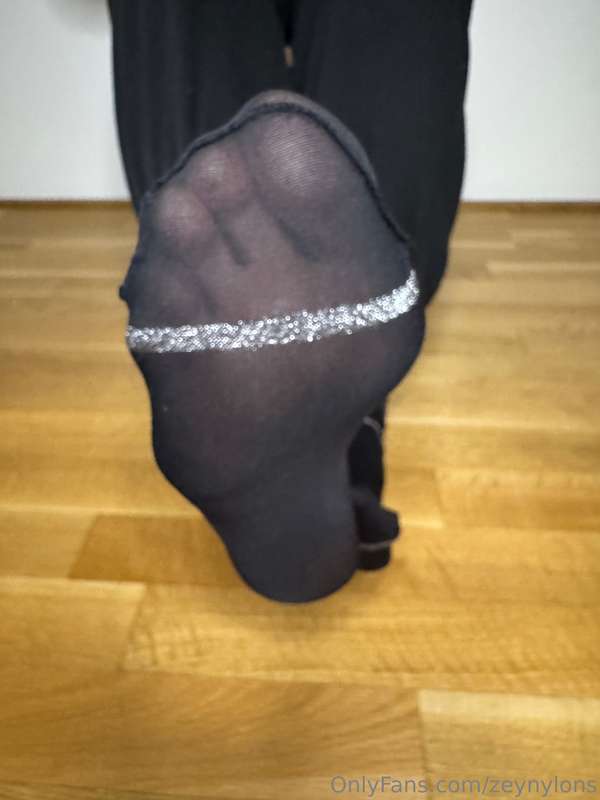 Zeynylons - Onlyfans - 21 Mar, 2025