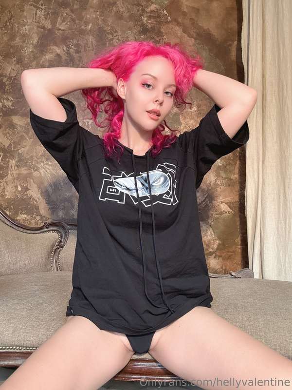 Do you like spontaneous photoshoots? I wasn't planning to ta.. 13