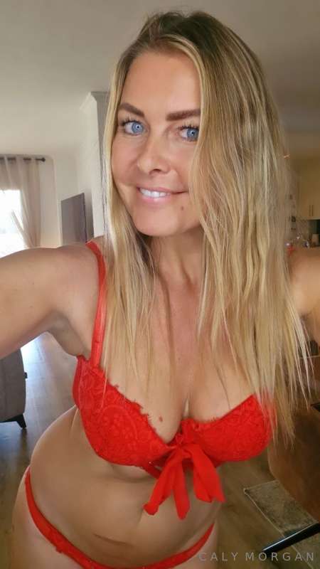 Your cum would look better dripping down my chin.Cum multipl..